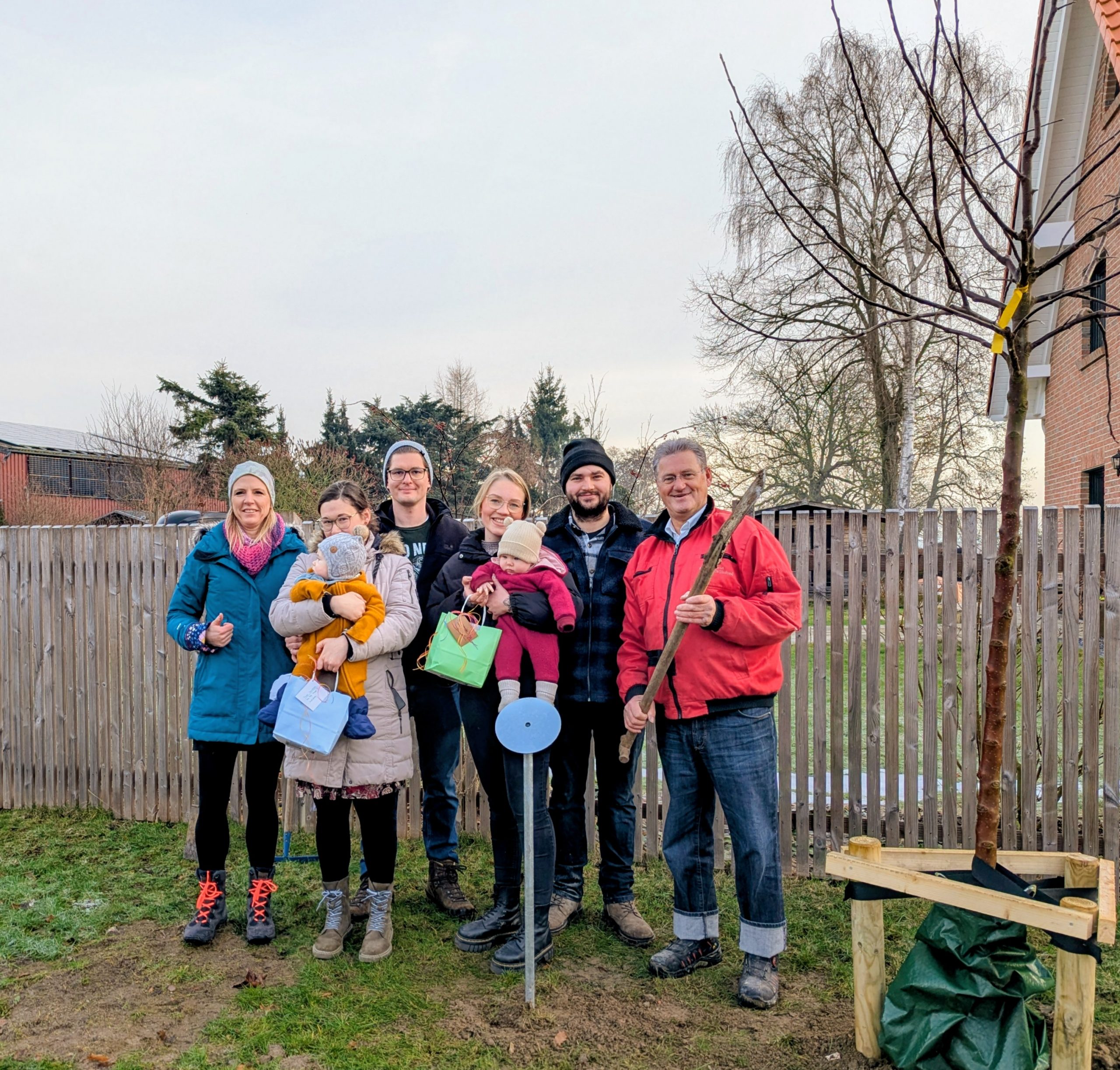 You are currently viewing Wurzeln schlagen in Alvesrode: Ein Tag für die Dorfgemeinschaft